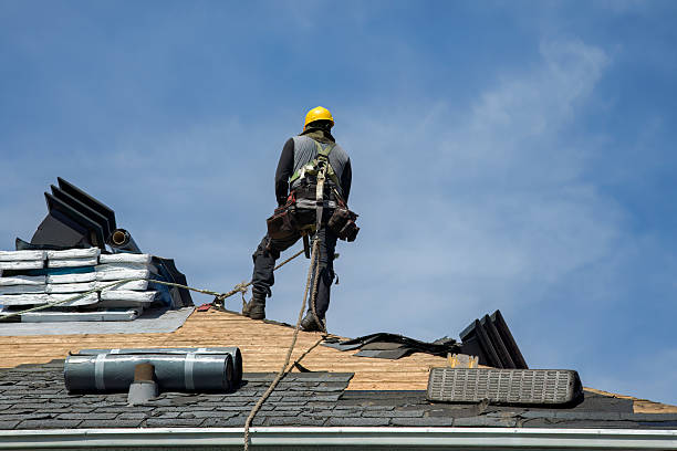 Professional Roofing technician working in Chandlersville, OH